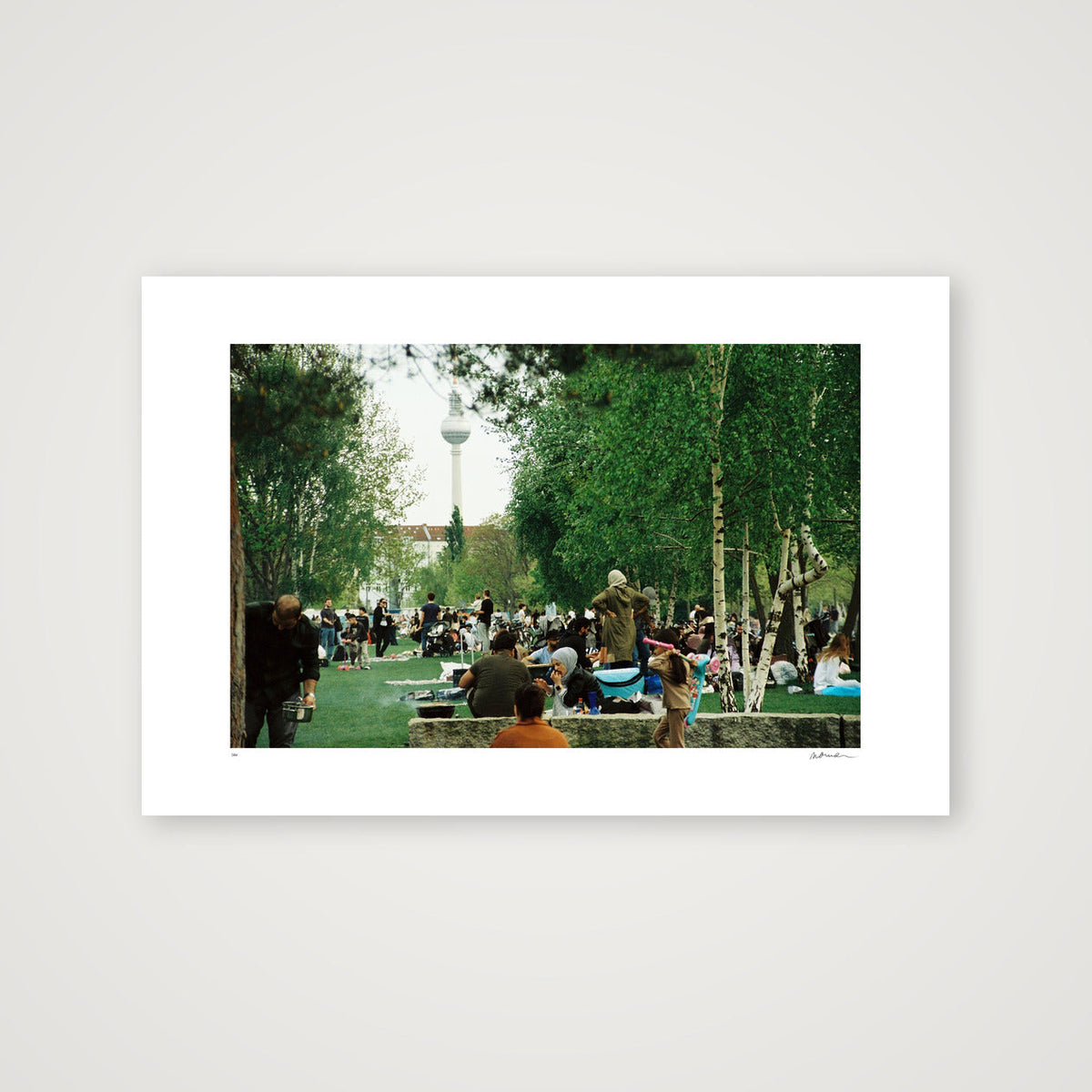 MAUER POWER — 60×40cm, 24×16" Print only